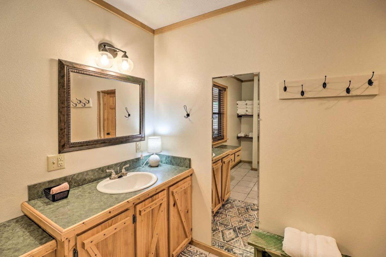 Piney Bluff Retreat With Mountain Views! Βίλα Εξωτερικό φωτογραφία